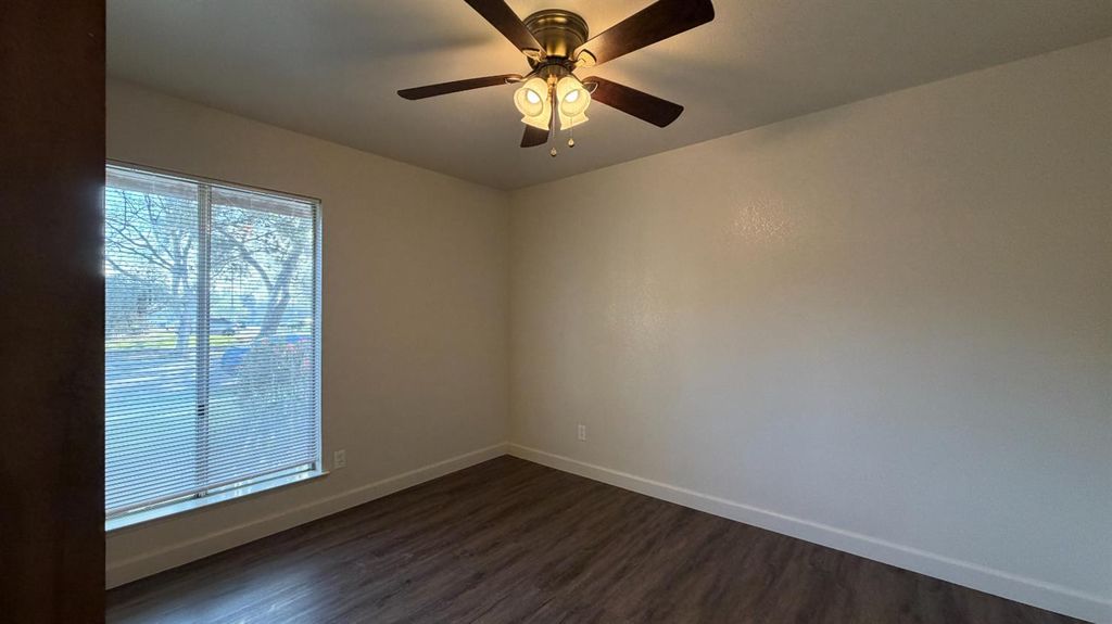 Image 20 of property listing at 5707 N Valentine Avenue # 101, Fresno, CA 93711
