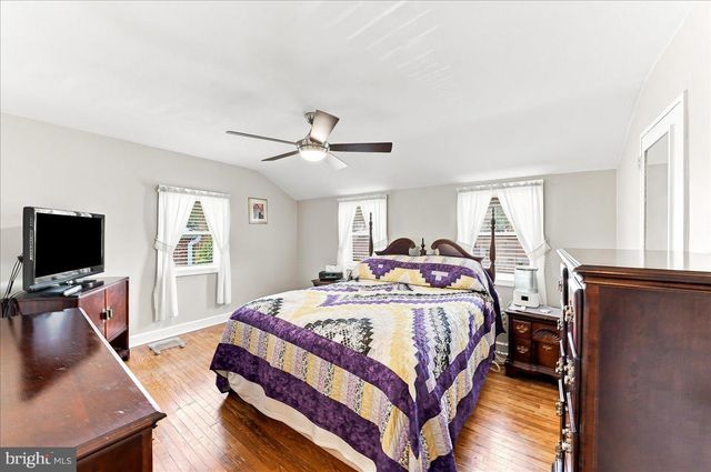 1126 AGNEW DR, Drexel Hill, PA 19026