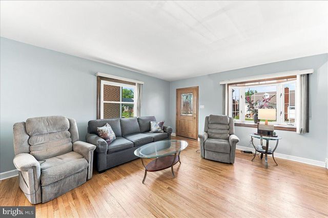 1126 AGNEW DR, Drexel Hill, PA 19026