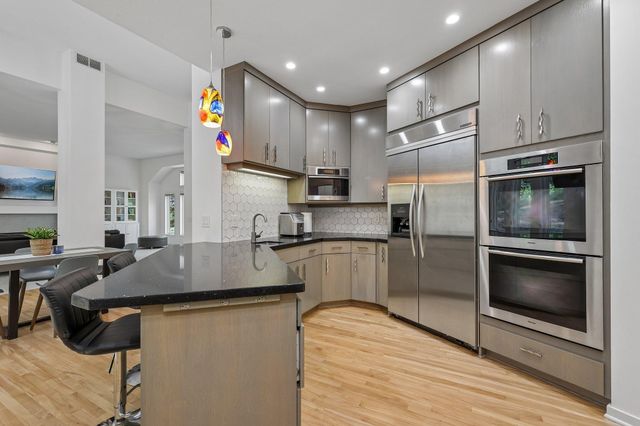 8117 Telegraph Road, Bloomington, MN 55438
