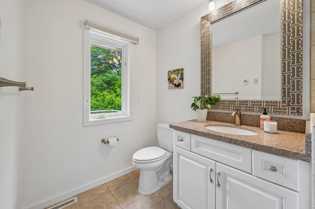 8117 Telegraph Road, Bloomington, MN 55438