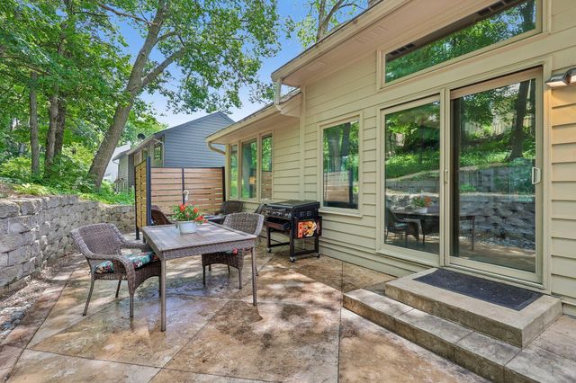 8117 Telegraph Road, Bloomington, MN 55438