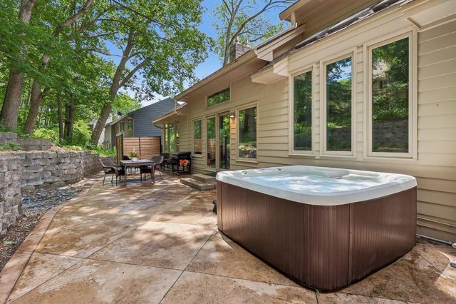 8117 Telegraph Road, Bloomington, MN 55438