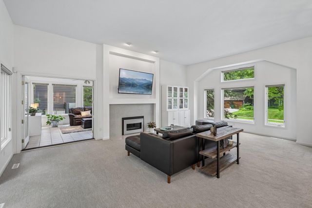 8117 Telegraph Road, Bloomington, MN 55438