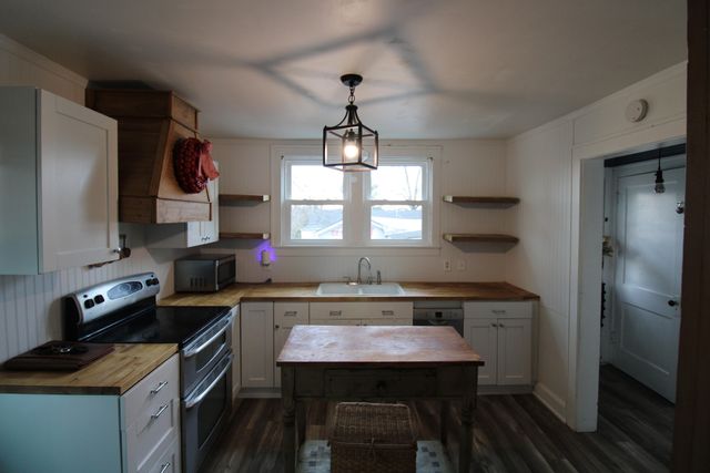 12 Summit Avenue, Williamstown, KY 41097