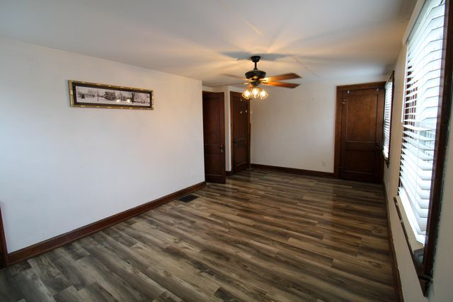 12 Summit Avenue, Williamstown, KY 41097