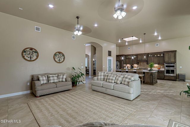 2409 Cesar Cordova Place, El Paso, TX 79938