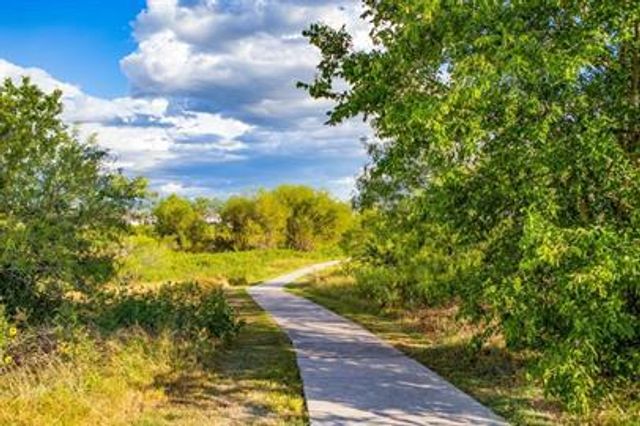 176 Pebble Creek LN, Buda, TX 78610