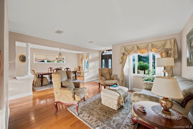 154 Celler Avenue, New Hyde Park, NY 11040