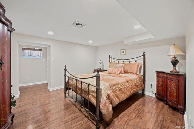 154 Celler Avenue, New Hyde Park, NY 11040