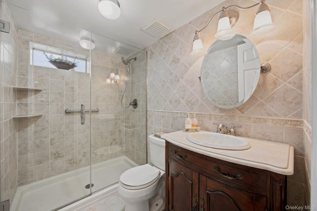 154 Celler Avenue, New Hyde Park, NY 11040