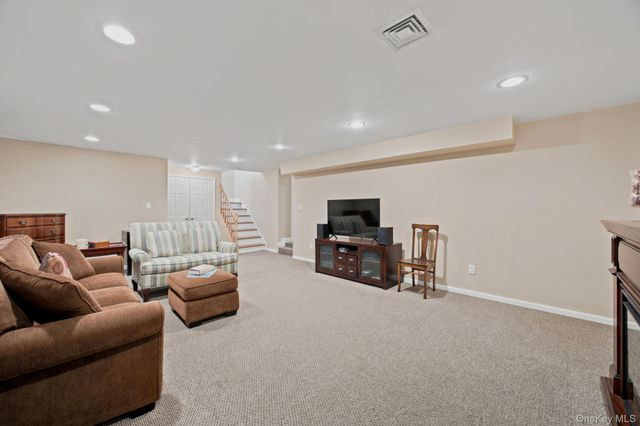 154 Celler Avenue, New Hyde Park, NY 11040