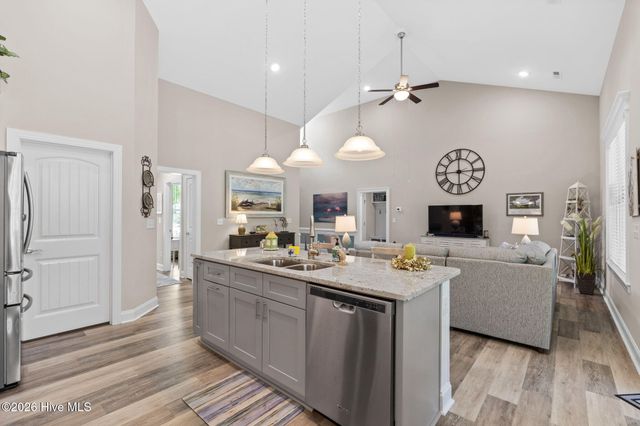 690 Boundary Loop Road NW, Calabash, NC 28467