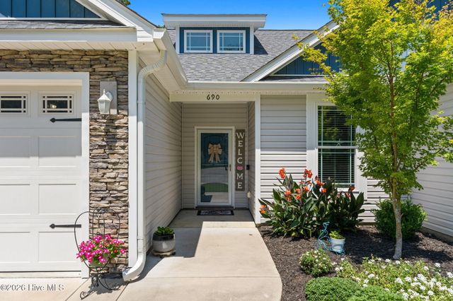 690 Boundary Loop Road NW, Calabash, NC 28467