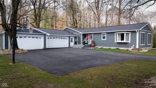 8910 S 500 W, Columbus, IN 47201