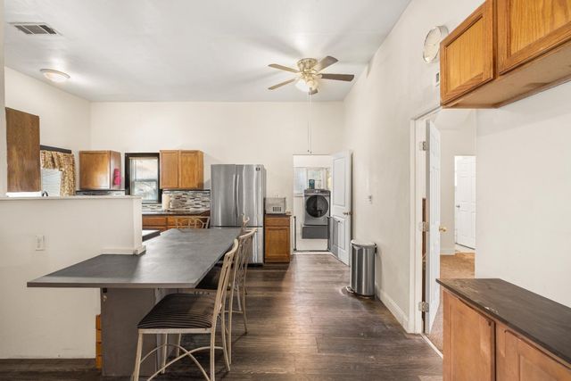 122 W Acacia, Stockton, CA 95202