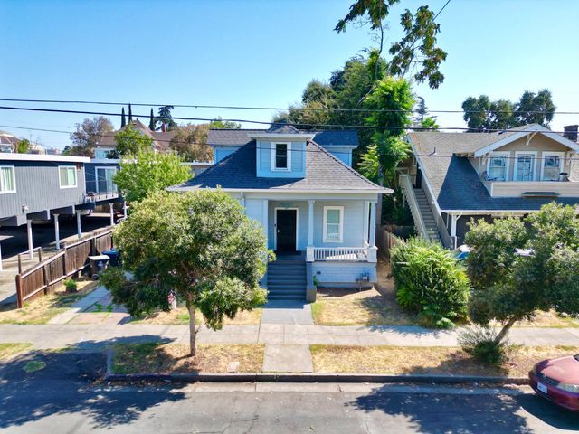 122 W Acacia, Stockton, CA 95202