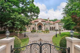 4561 Northside Drive NW, Sandy Springs, GA 30327