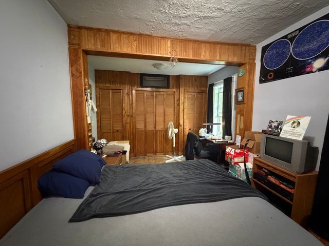 15 Warsaw Avenue, Dudley, MA 01571