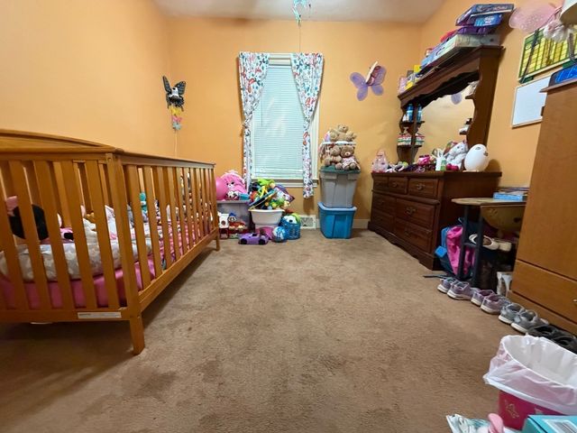 15 Warsaw Avenue, Dudley, MA 01571