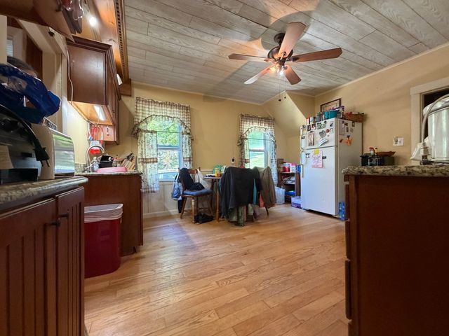 15 Warsaw Avenue, Dudley, MA 01571