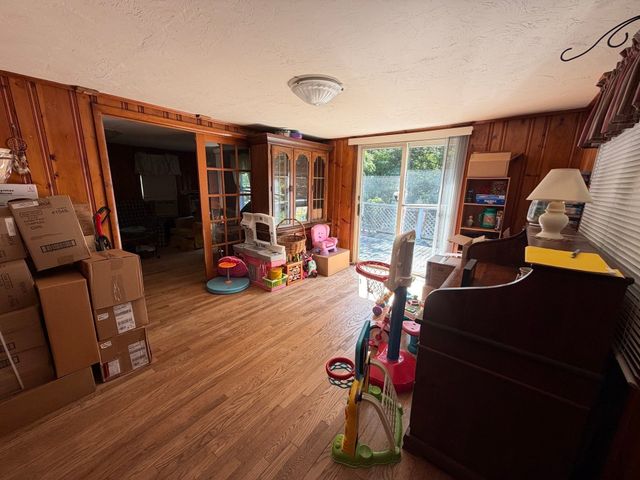 15 Warsaw Avenue, Dudley, MA 01571