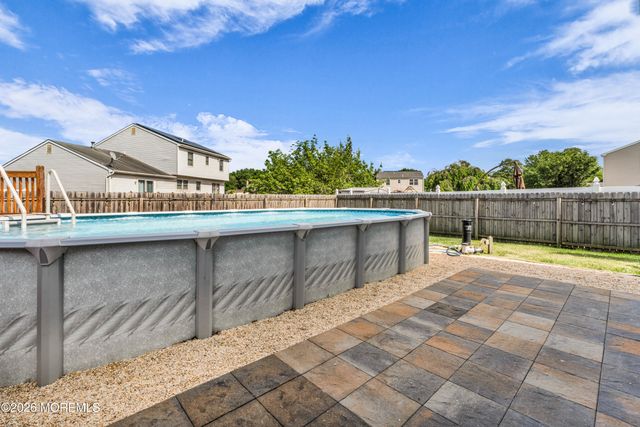 633 Garfield Avenue, Toms River, NJ 08753