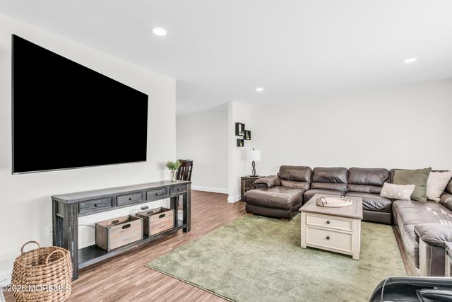 633 Garfield Avenue, Toms River, NJ 08753