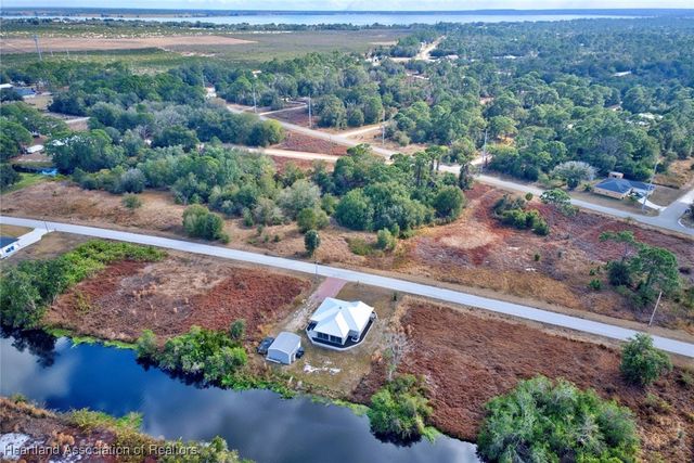 362 Parker Street NE, Lake Placid, FL 33852