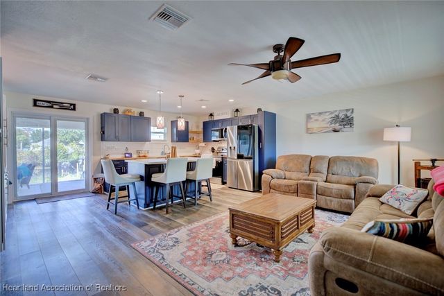 362 Parker Street NE, Lake Placid, FL 33852