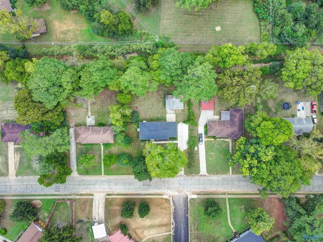2404 Brookline Drive NW, Huntsville, AL 35810