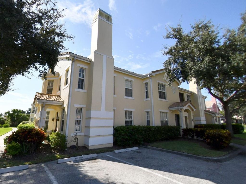 130 SW Peacock Blvd Apt 16-105 St, Port St Lucie, FL 34986