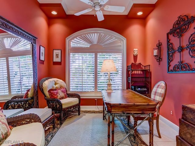 605 6th AVE N, Naples, FL 34102