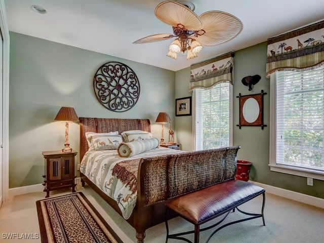 605 6th AVE N, Naples, FL 34102