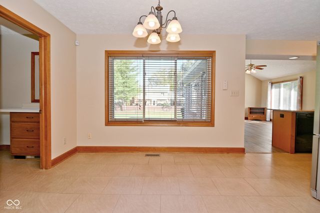 7676 Amber Turn, Plainfield, IN 46168