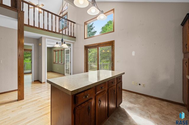 709 E Sandpiper Trl Trail, Sioux Falls, SD 57108