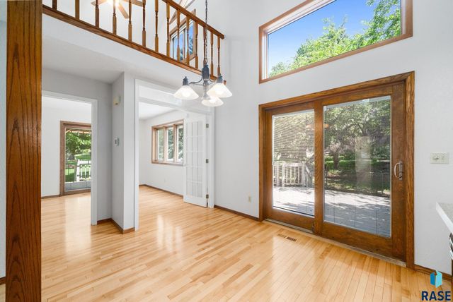 709 E Sandpiper Trl Trail, Sioux Falls, SD 57108