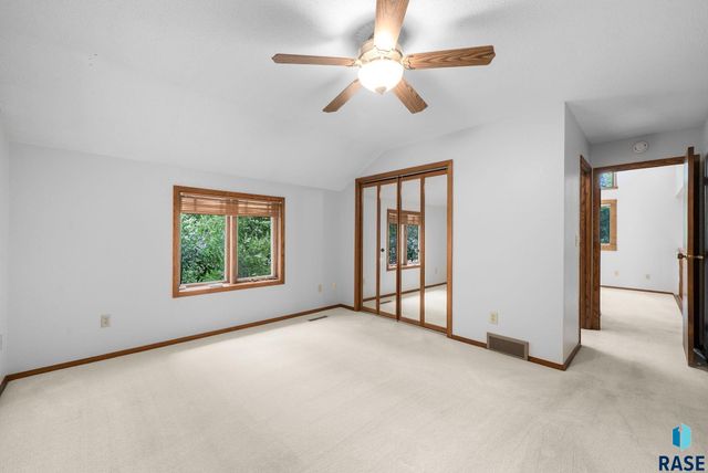 709 E Sandpiper Trl Trail, Sioux Falls, SD 57108