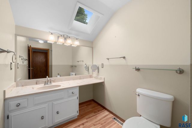 709 E Sandpiper Trl Trail, Sioux Falls, SD 57108