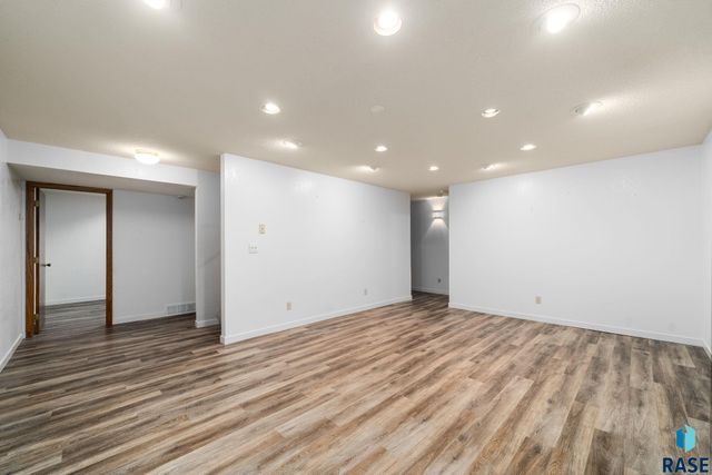709 E Sandpiper Trl Trail, Sioux Falls, SD 57108