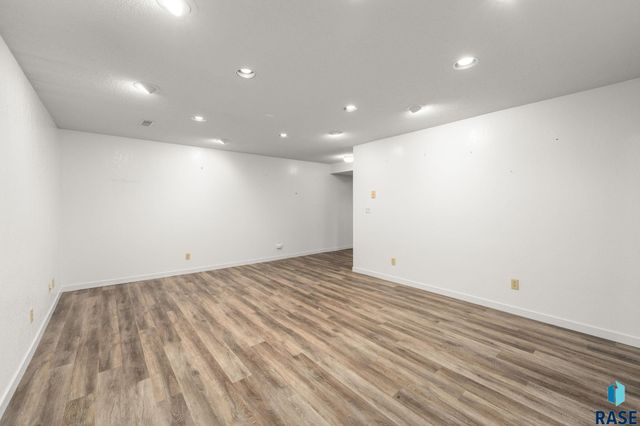 709 E Sandpiper Trl Trail, Sioux Falls, SD 57108