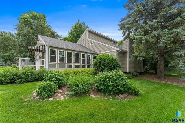 709 E Sandpiper Trl Trail, Sioux Falls, SD 57108
