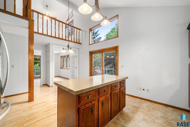 709 E Sandpiper Trl Trail, Sioux Falls, SD 57108