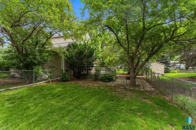 709 E Sandpiper Trl Trail, Sioux Falls, SD 57108