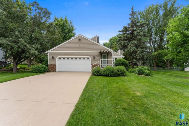 709 E Sandpiper Trl Trail, Sioux Falls, SD 57108