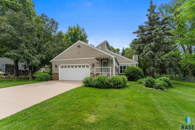 709 E Sandpiper Trl Trail, Sioux Falls, SD 57108