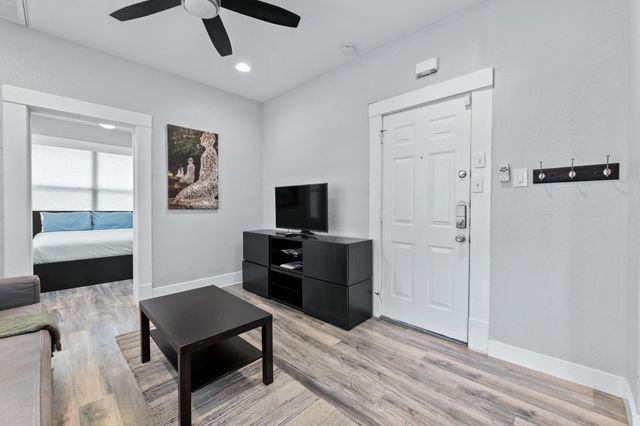 412 Drew Street 4, Houston, TX 77006