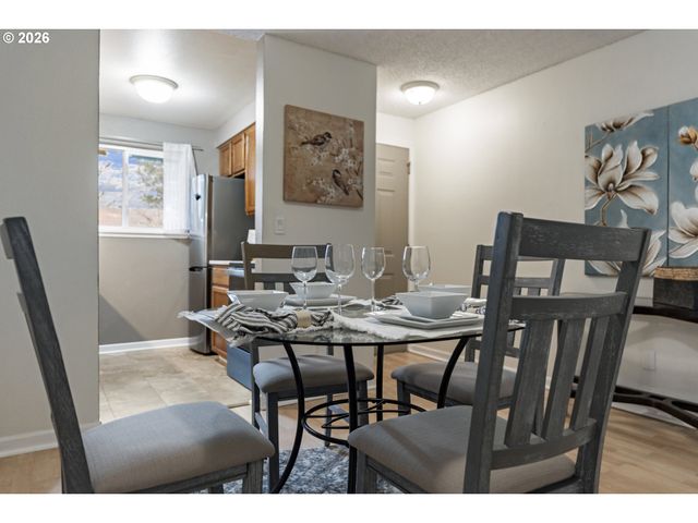 5160 Sw 180TH Ave 2, Beaverton, OR 97078