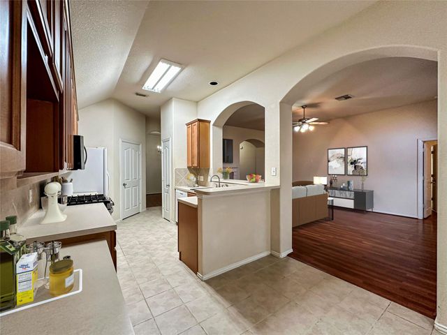 2808 Garner Park Drive, Pearland, TX 77584