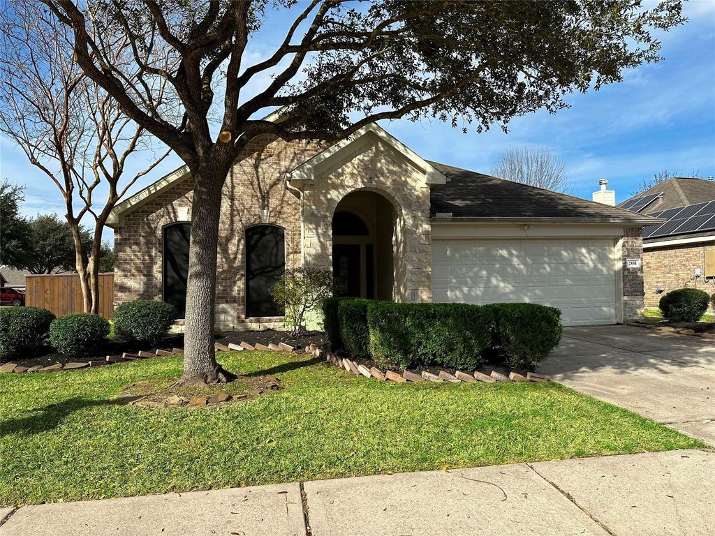 2808 Garner Park Drive, Pearland, TX 77584